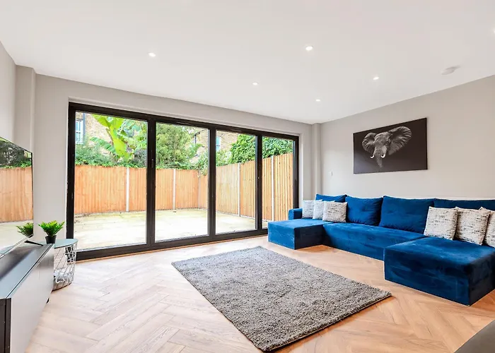 Battersea Spacious Home Perfect For Family And Groups With Free Parking Sleep 8