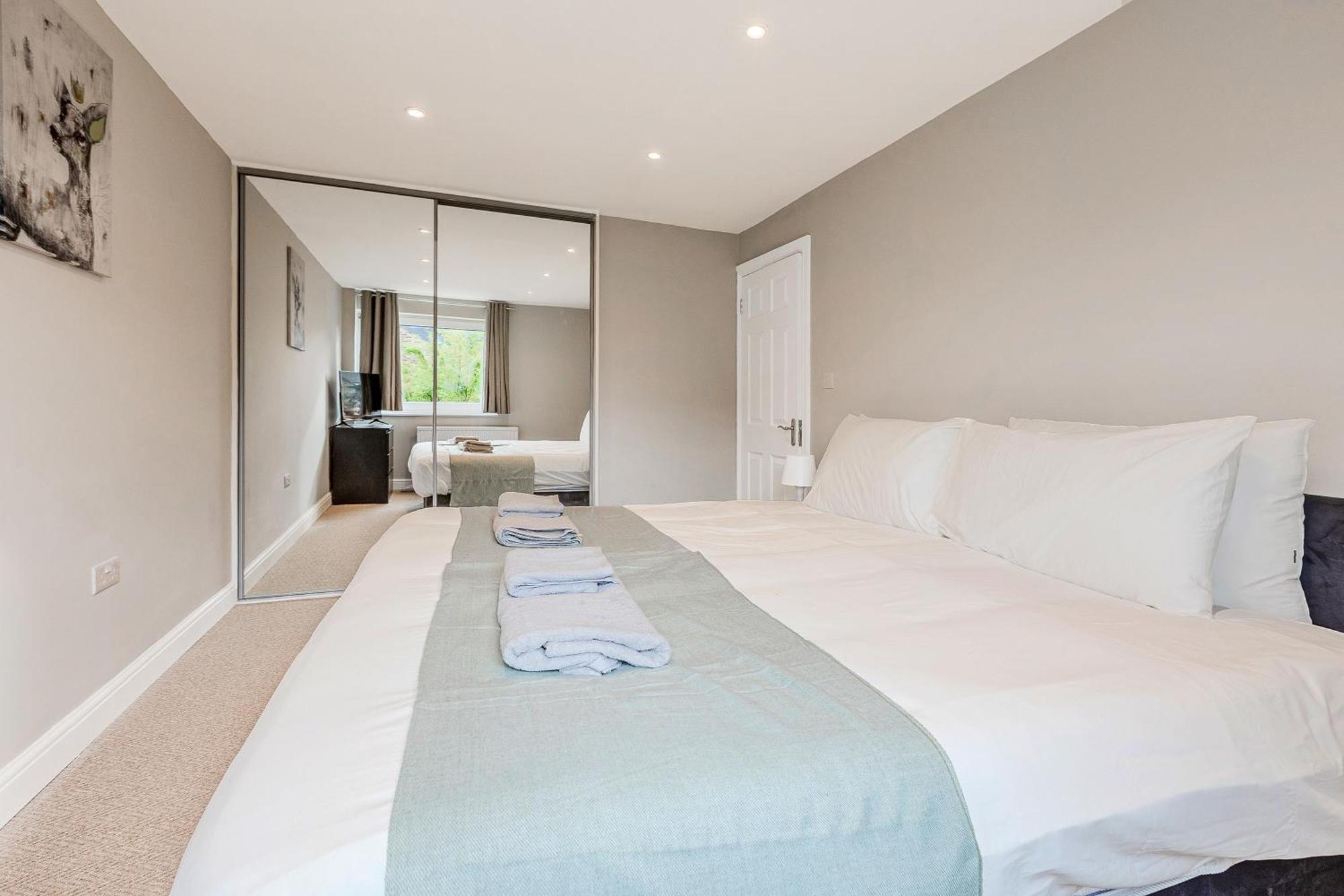 Holiday home Battersea Spacious Perfect For Family And Groups With Free Parking Sleep 8