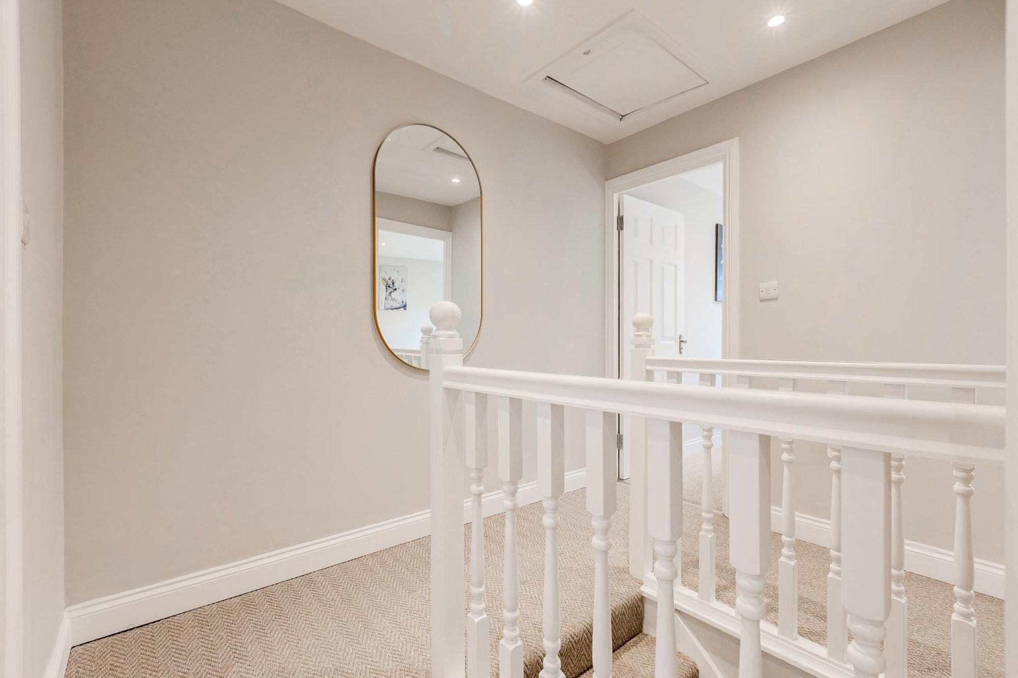 Battersea Spacious Perfect For Family And Groups With Free Parking Sleep 8 Holiday home *